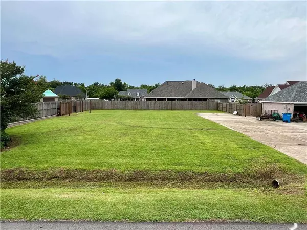 103 GENERAL TAYLOR DR, Hahnville, LA 70057