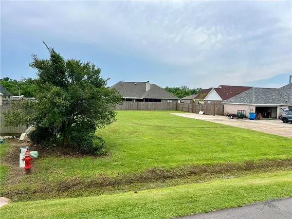 103 GENERAL TAYLOR DR, Hahnville, LA 70057