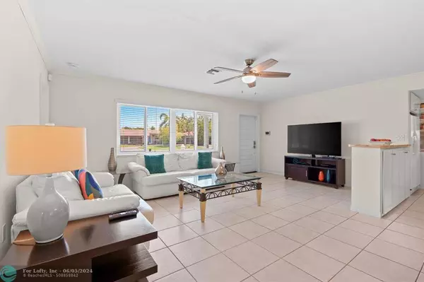 1901 NE 18th St, Fort Lauderdale, FL 33305