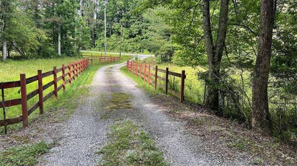 211 New Vinson Mountain RD, Rockmart, GA 30153