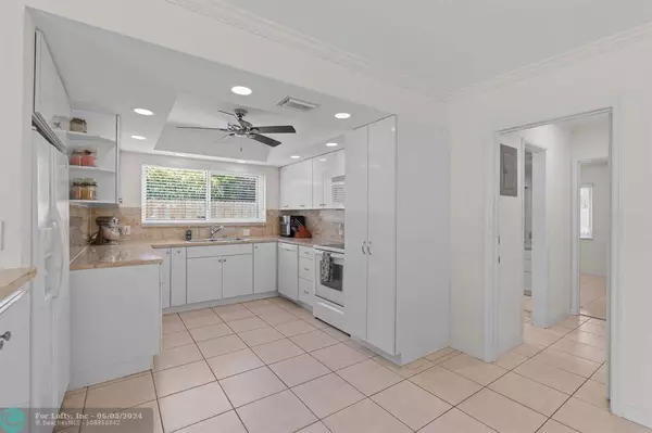 1901 NE 18th St, Fort Lauderdale, FL 33305