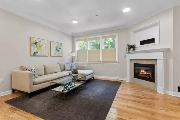 111-121 Green St #103, Boston, MA 02130