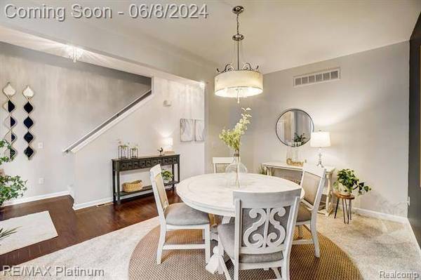 1200 RISEN STAR Way, Howell, MI 48843