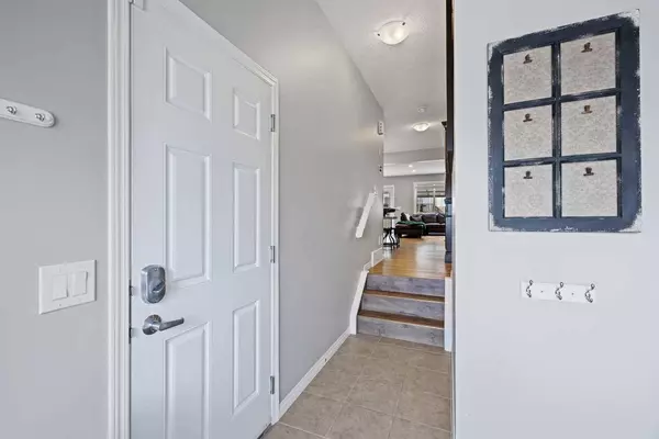 70 Hillcrest SQ SW, Airdrie, AB T4B 4H9