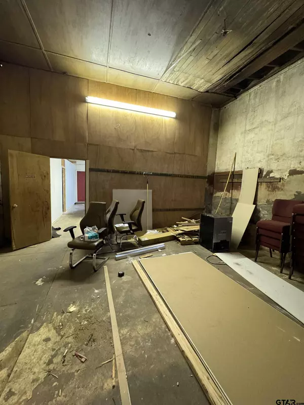 129 W Duval St, Troup, TX 75789