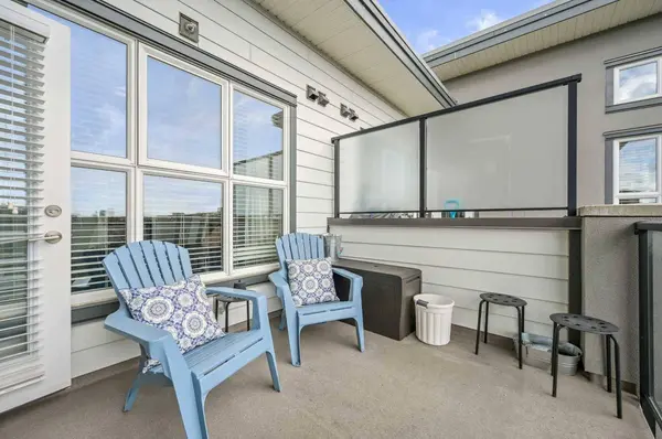 95 Burma Star RD SW #1403, Calgary, AB T3E 8A9