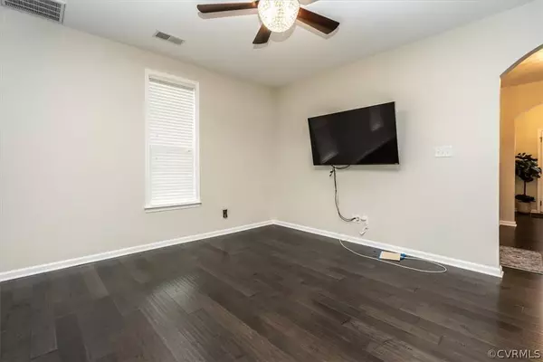 7499 Washington Arch DR, Mechanicsville, VA 23111