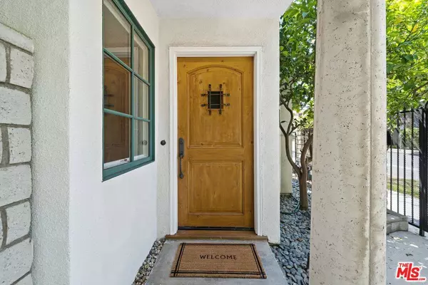 10542 Valley Spring Ln, Toluca Lake, CA 91602