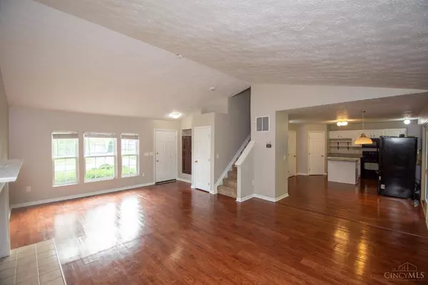 6076 Weber Oaks Dr, Miami Twp, OH 45140