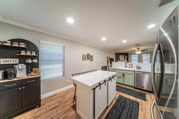 4608 Waterford Drive, Fort Worth, TX 76179