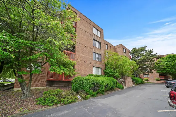 6401 Pershing RD #204, Stickney, IL 60402