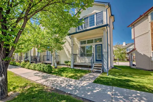 335 Copperfield BLVD SE, Calgary, AB T2Z 4Z4