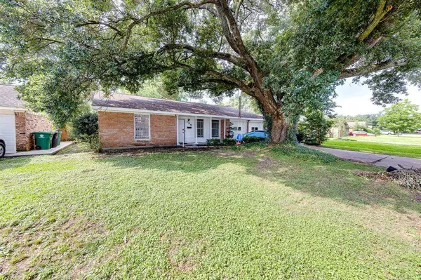 126 Outlook DR, Houston, TX 77034