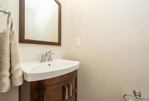 7499 Washington Arch DR, Mechanicsville, VA 23111