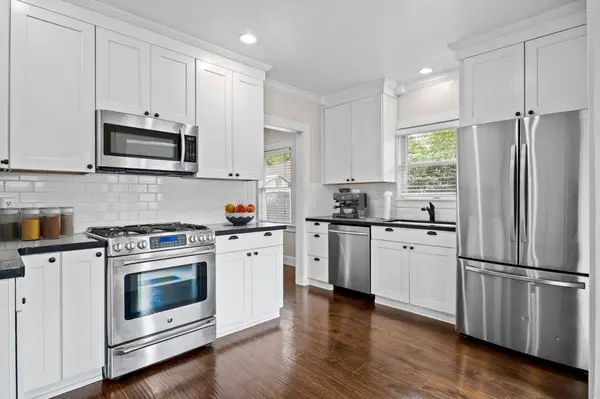 2125 39th ST, Sacramento, CA 95817