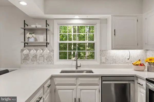 10536 KNOLLWOOD DR, Manassas, VA 20111