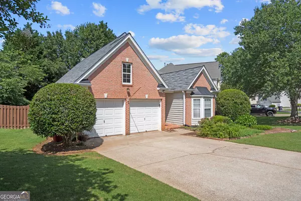 2064 Crestview WAY, Woodstock, GA 30188