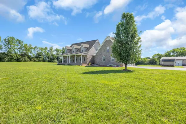 4935 Smiley Rd, Chapel Hill, TN 37034