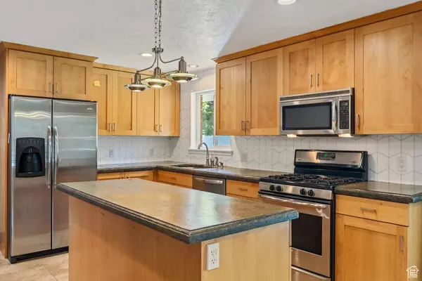 2532 N 1250 E, North Ogden, UT 84414