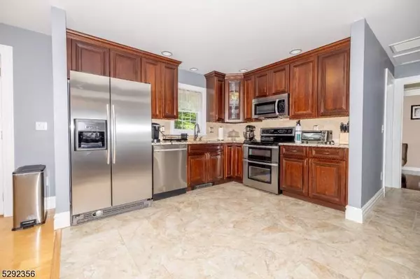 89 Deckertown Tpke, Montague Twp., NJ 07827