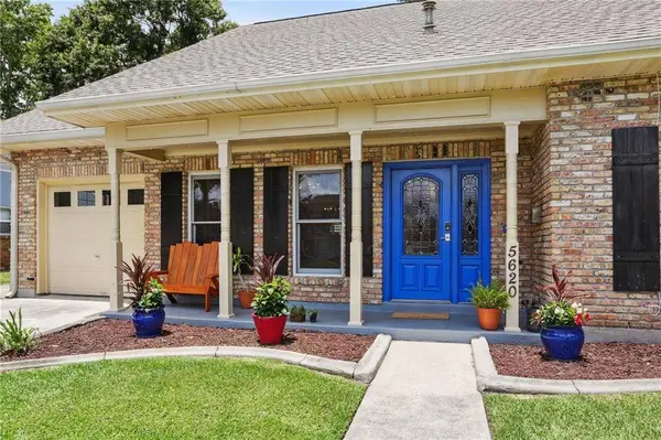 5620 OXFORD PL, New Orleans, LA 70131