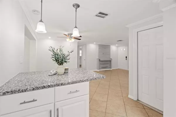 1345 DARTMOUTH DR, Holiday, FL 34691