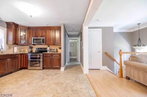 89 Deckertown Tpke, Montague Twp., NJ 07827