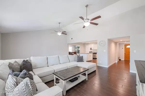 4023 E ALTA VISTA Road, Phoenix, AZ 85042