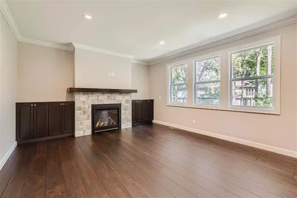 16280 Westgate LN, Eden Prairie, MN 55344