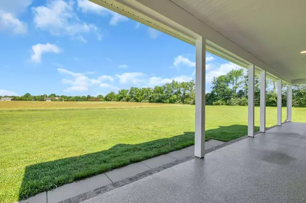 4935 Smiley Rd, Chapel Hill, TN 37034