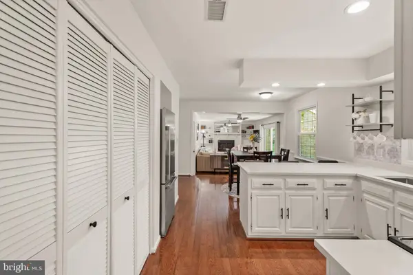 10536 KNOLLWOOD DR, Manassas, VA 20111