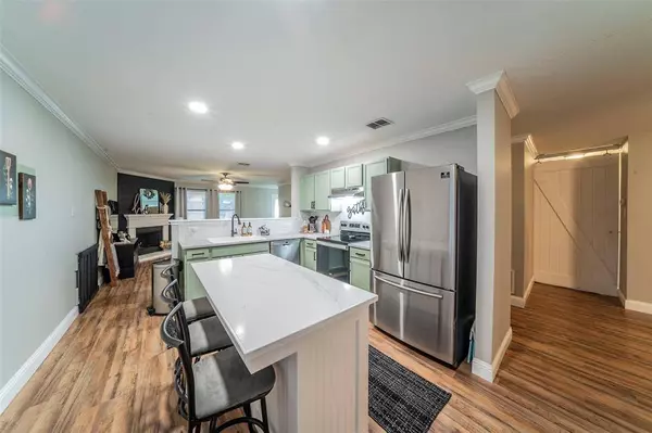 4608 Waterford Drive, Fort Worth, TX 76179