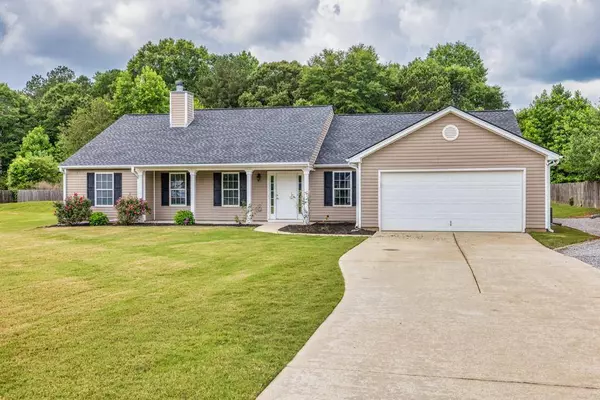 45 Creek Bend TRL, Oxford, GA 30054