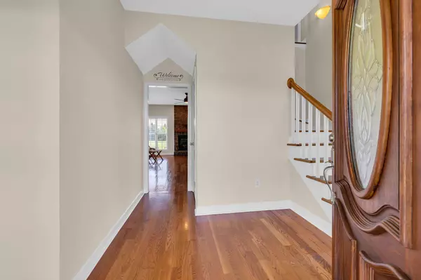 4935 Smiley Rd, Chapel Hill, TN 37034