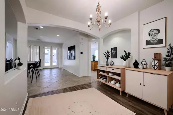 151 W Cardinal Way, Chandler, AZ 85286