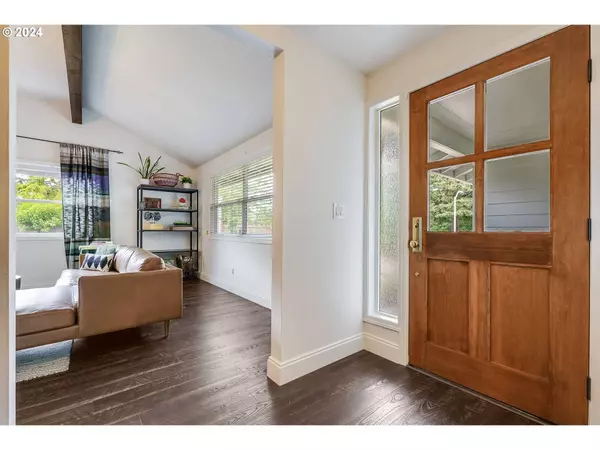 655 NW TERRITORIAL RD, Canby, OR 97013