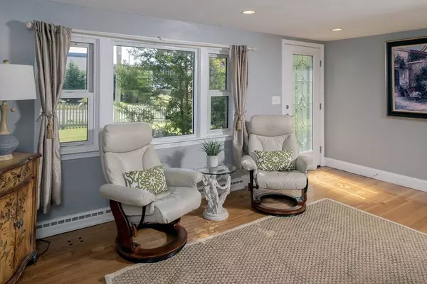 13 Lake Street, Kingston, MA 02364