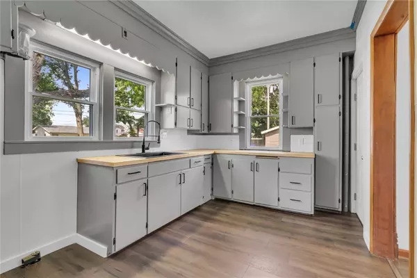 1634 D Avenue, Cedar Rapids, IA 52402