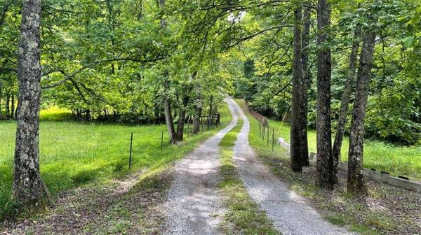 211 New Vinson Mountain RD, Rockmart, GA 30153