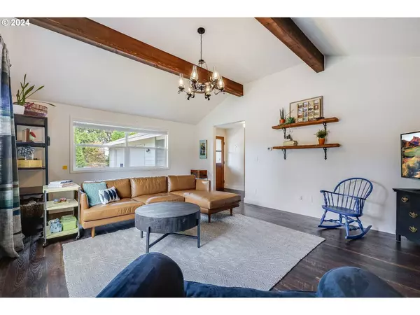 655 NW TERRITORIAL RD, Canby, OR 97013