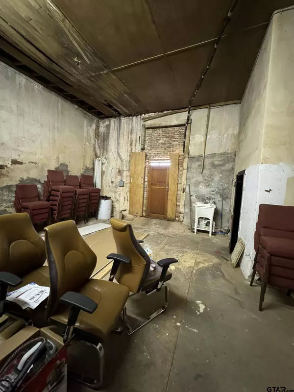 129 W Duval St, Troup, TX 75789