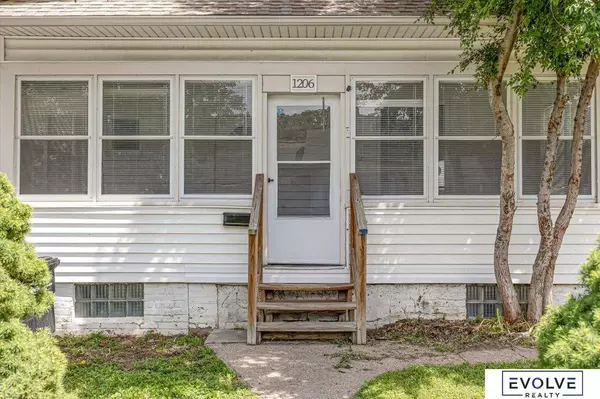 1206 Castelar Street, Omaha, NE 68108
