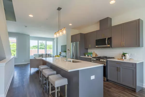 1195 Shermer RD, Northbrook, IL 60062