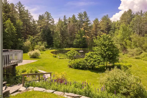 3146 Airport RD, Warren, VT 05674