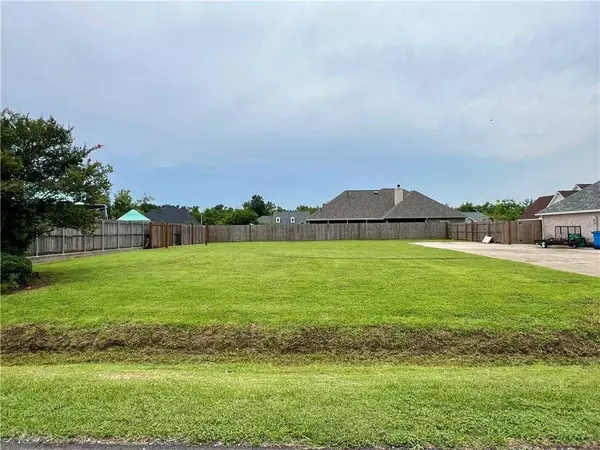 103 GENERAL TAYLOR DR, Hahnville, LA 70057