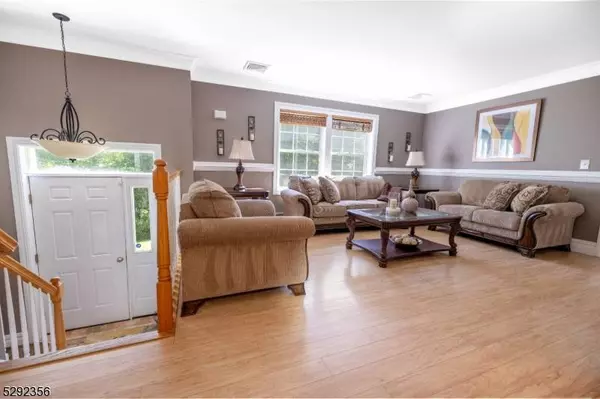 89 Deckertown Tpke, Montague Twp., NJ 07827