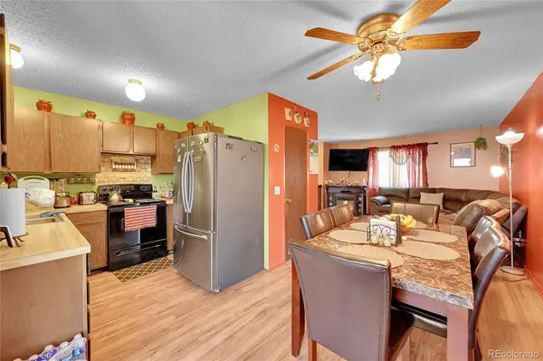 2104 Wedgewood CT, Greeley, CO 80631