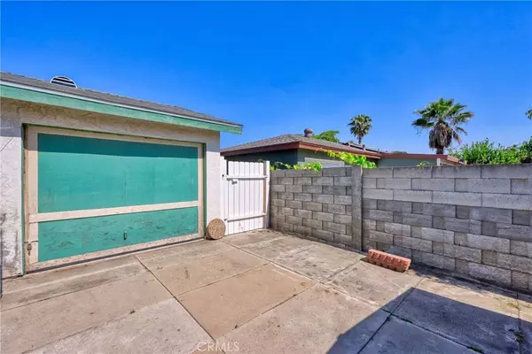 580 S Arrowhead AVE, Rialto, CA 92376