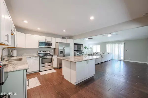 4023 E ALTA VISTA Road, Phoenix, AZ 85042