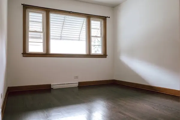 7244 W Cullom Avenue, Norridge, IL 60706